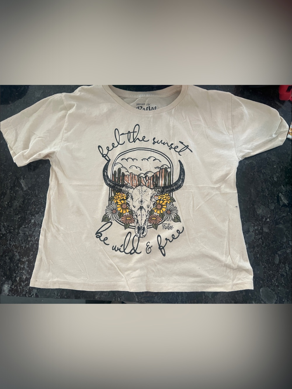 Women’s Beige Graphic Tee - Feel the Sunset